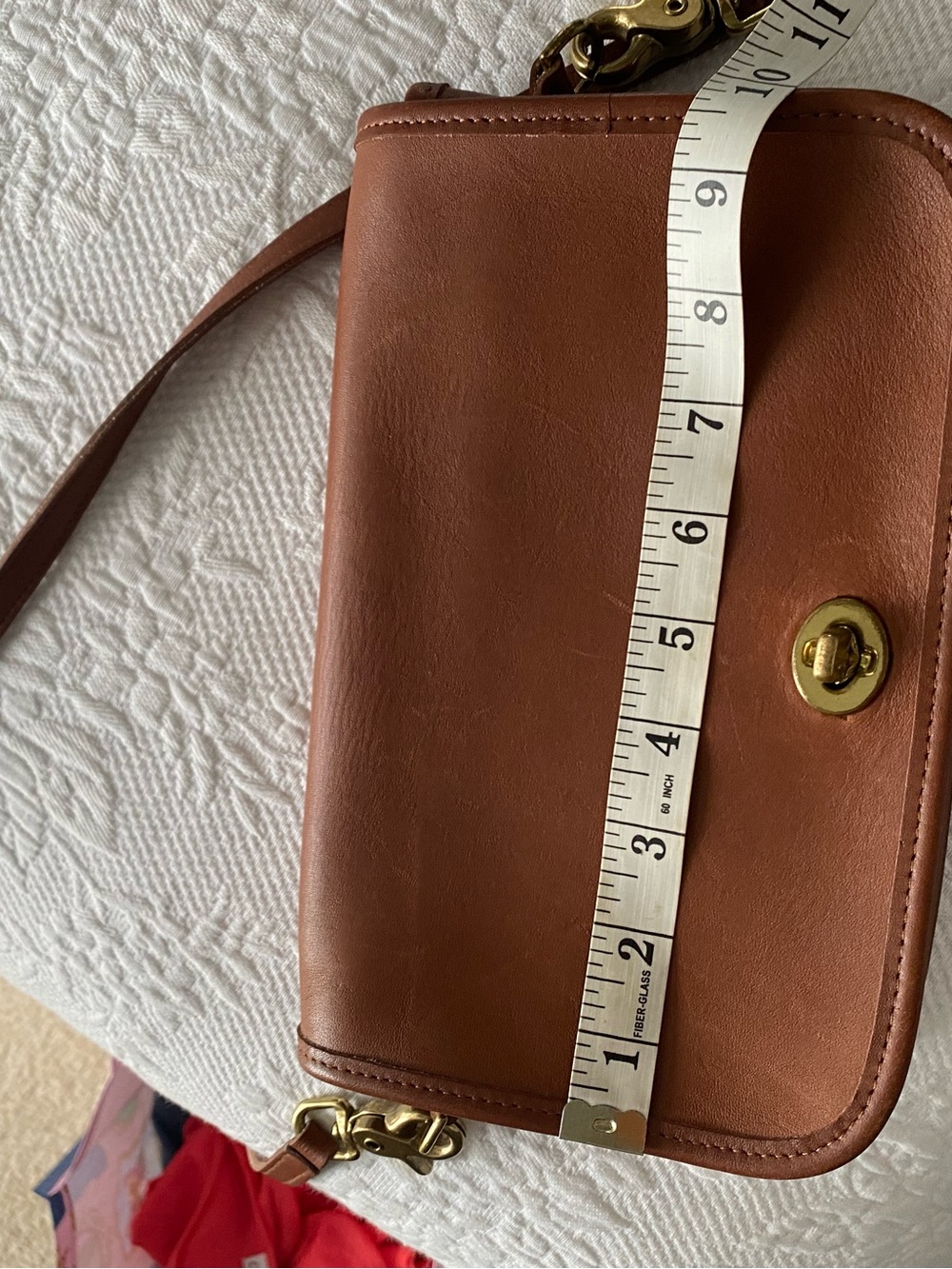 Coach 9755 vintage Brown Leather Crossbody with Gold Turn-Lock - Picture 11 of 16